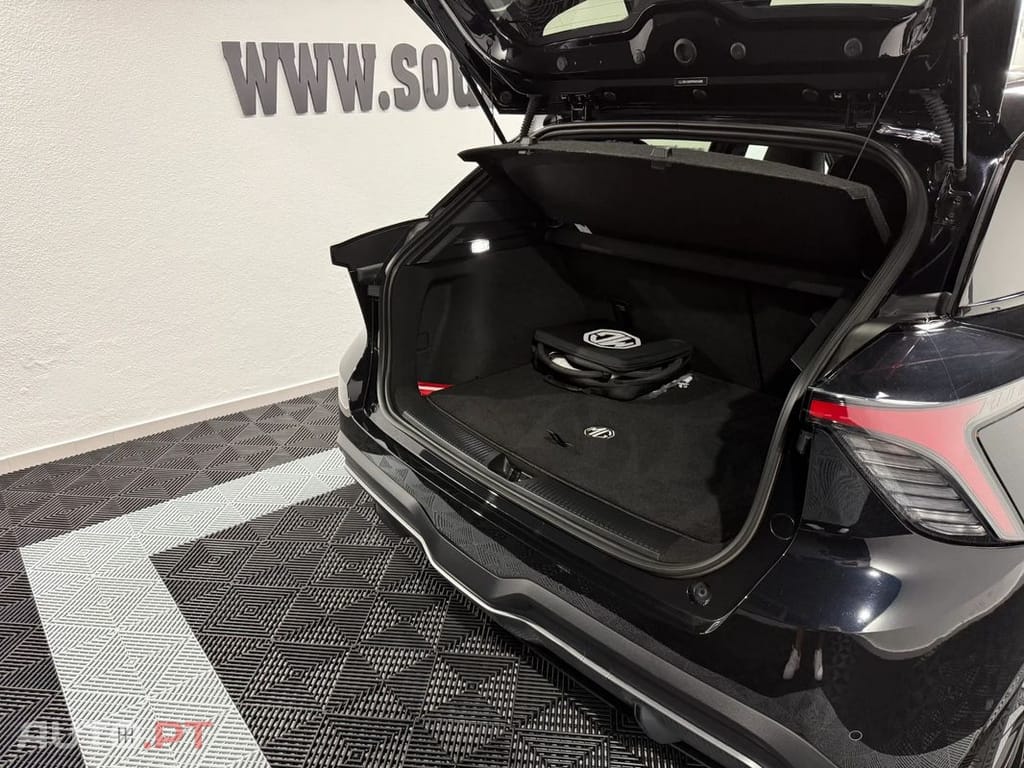 MG MG4 64 kWh Luxury