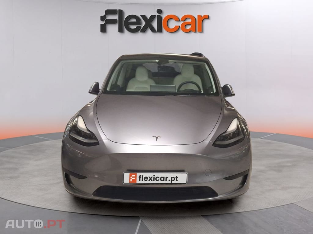 Tesla Model Y Long-Range RWD