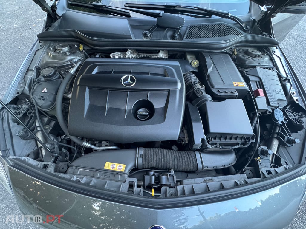 Mercedes-Benz A 180 Urban caixa automática