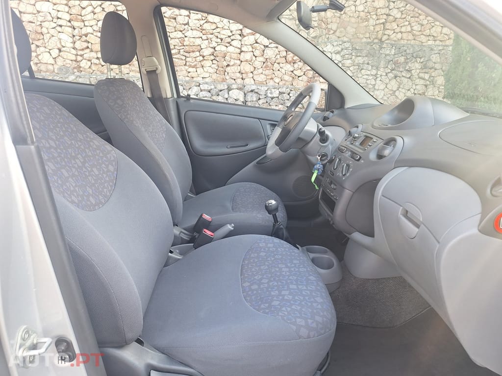 Toyota Yaris 1.0 Luna