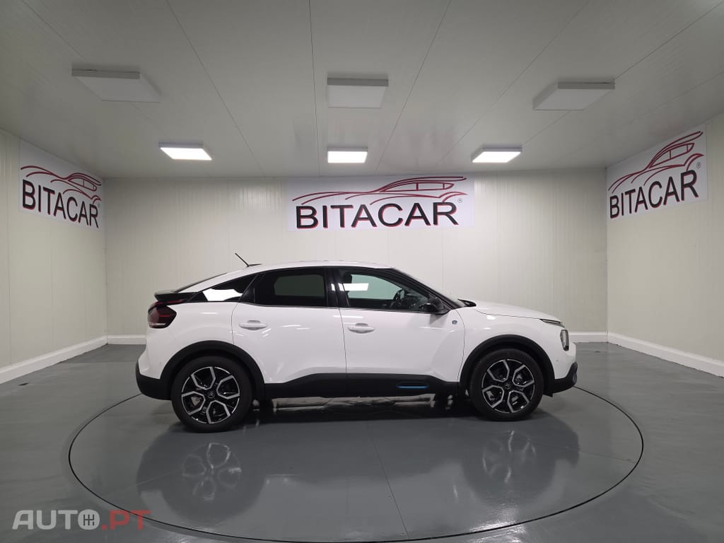 Citroën e-C4 50 kWh Shine — fotografia 68