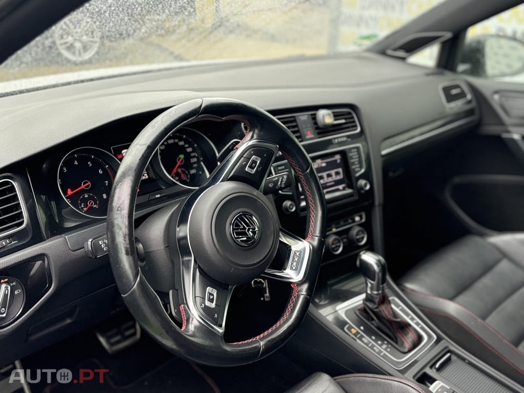 Volkswagen Golf 2.0 GTi DSG