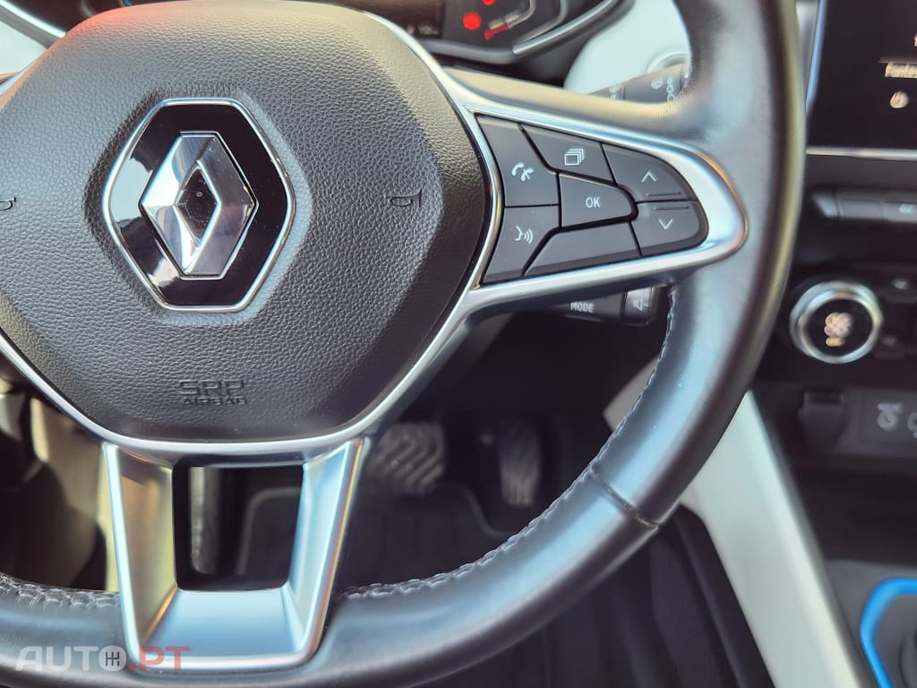 Renault Clio 1.6 E-Tech Intens