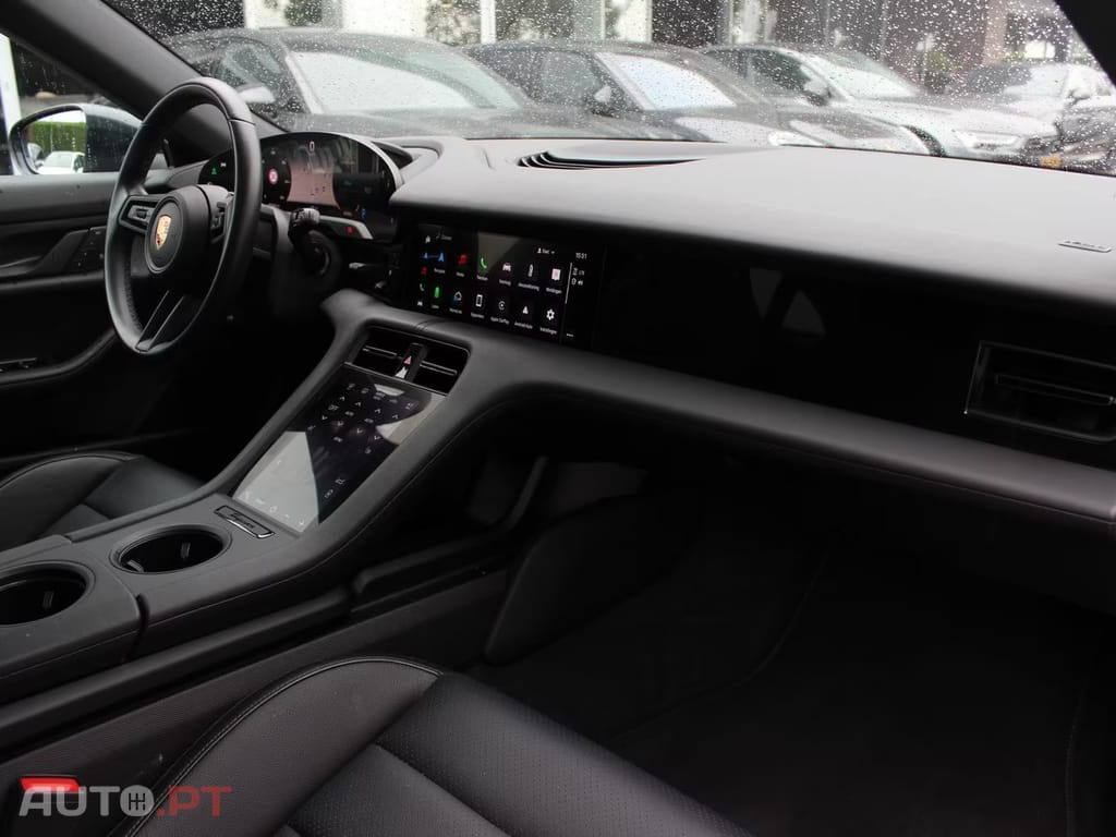 Porsche Taycan 93 kWh