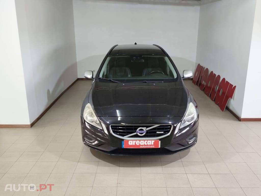 Volvo V60 2.0 D3 R-Design