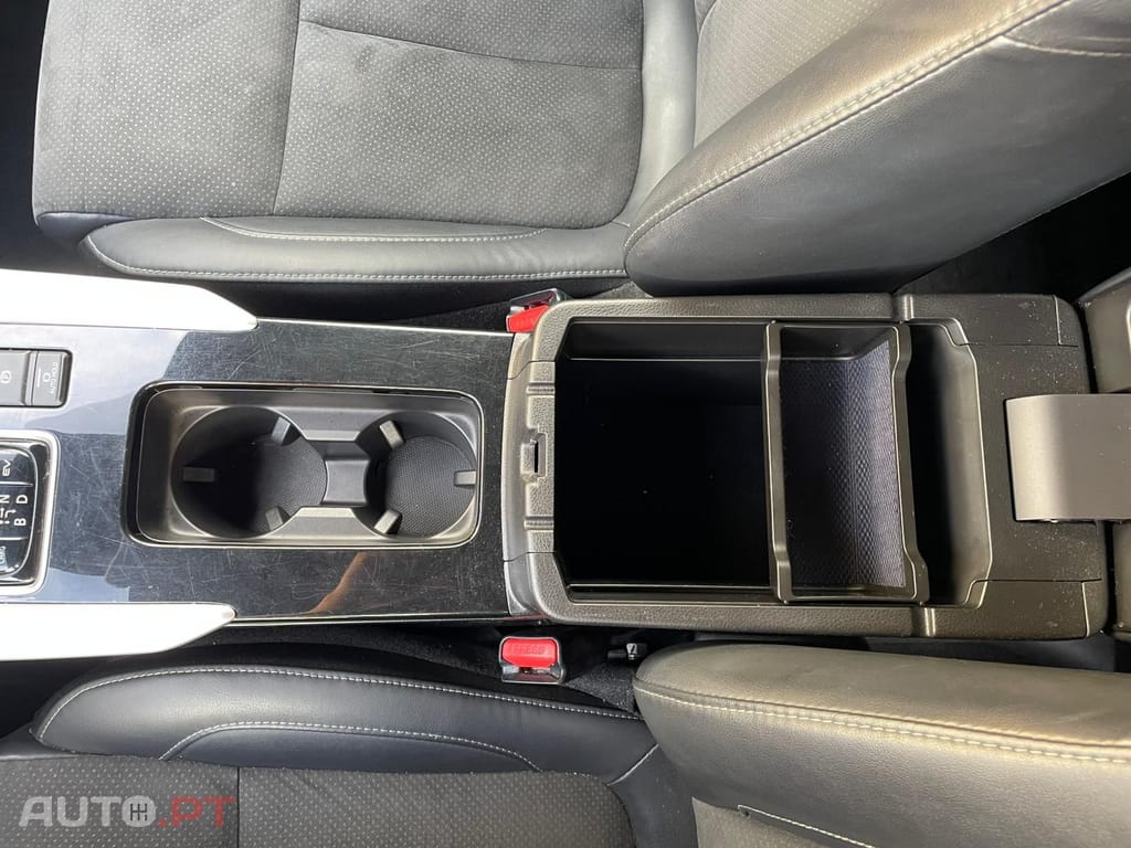 Mitsubishi Eclipse Cross 2.4 Plus Select 4WD hYBRID 