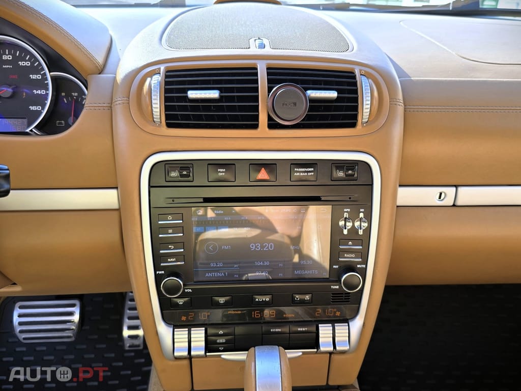 Porsche Cayenne GTS