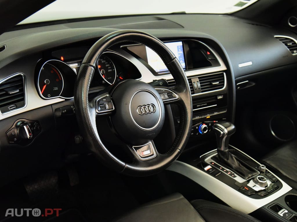 Audi A5 2.0TDI MULTITRONIC S-LINE