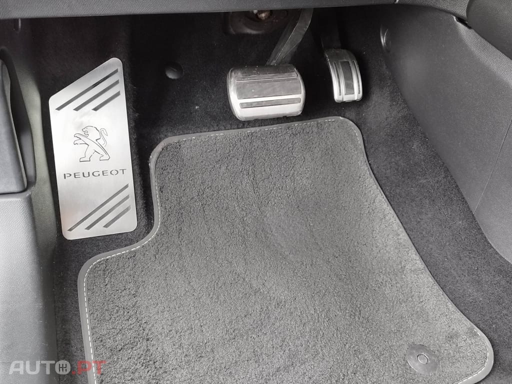 Peugeot E-208 50 kWh GT