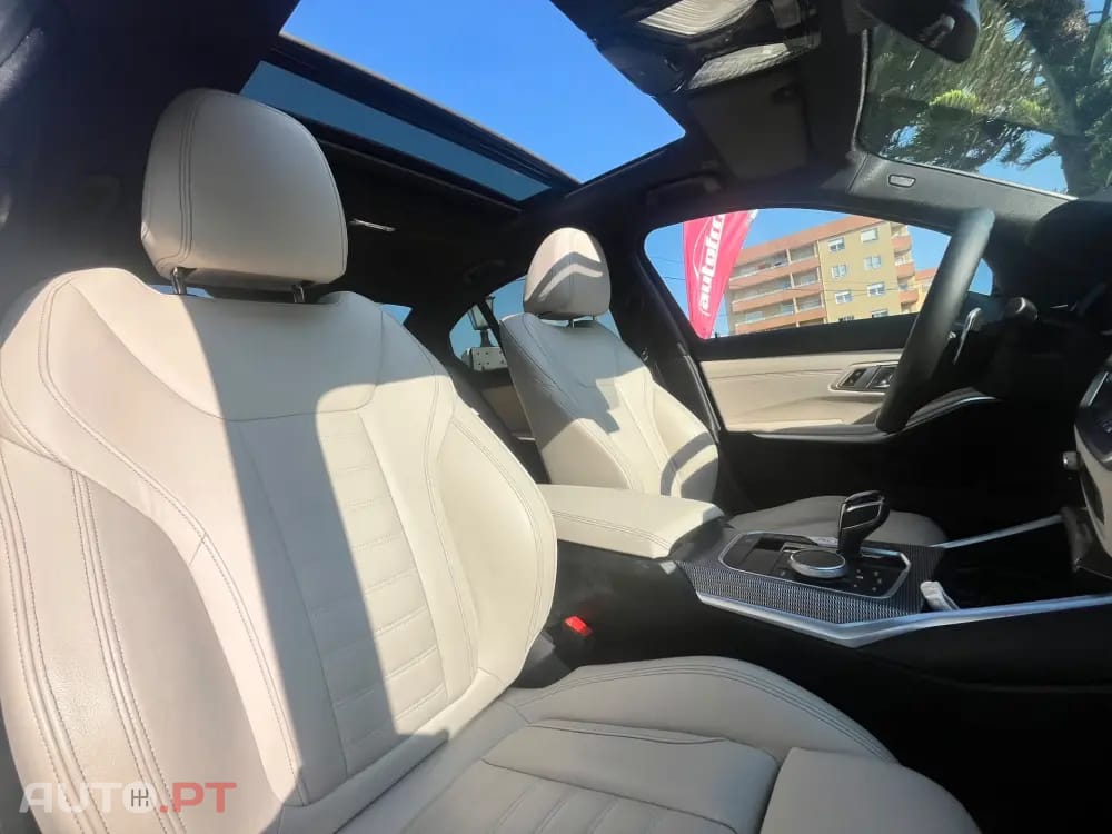 BMW 330 e Pack Desportivo M Auto