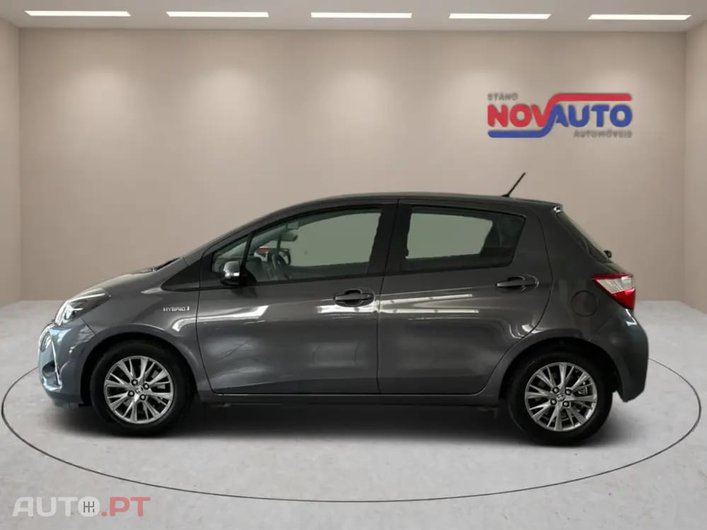 Toyota Yaris 1.5 HSD Sport +P.Techno+P.Luxury — fotografia 6