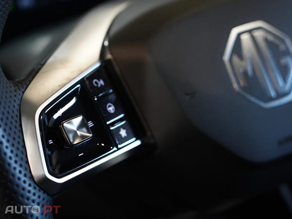 MG HS 1.5 T-GDI Plug In Hybrid Luxury