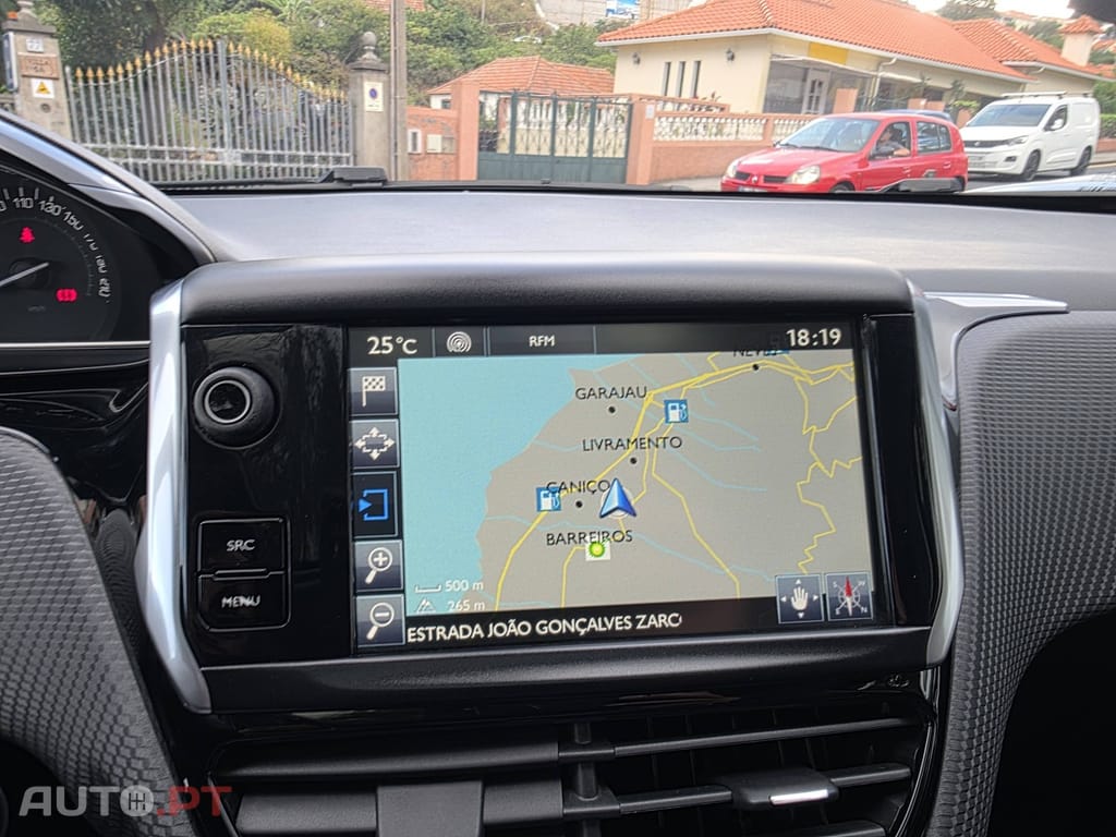 Peugeot 2008 1.6 BlueHDi Allure