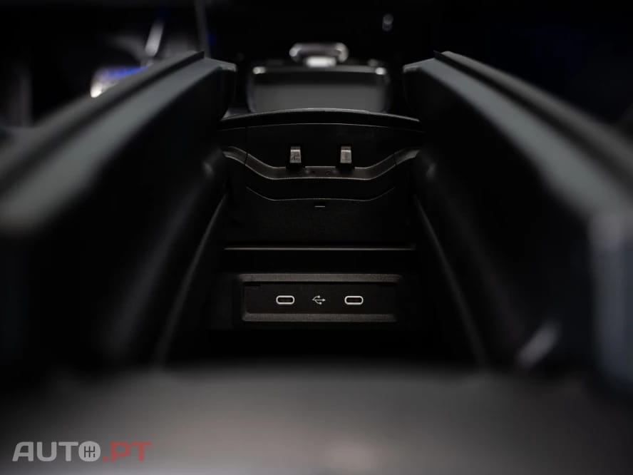 Mercedes-Benz A 250 e AMG Line