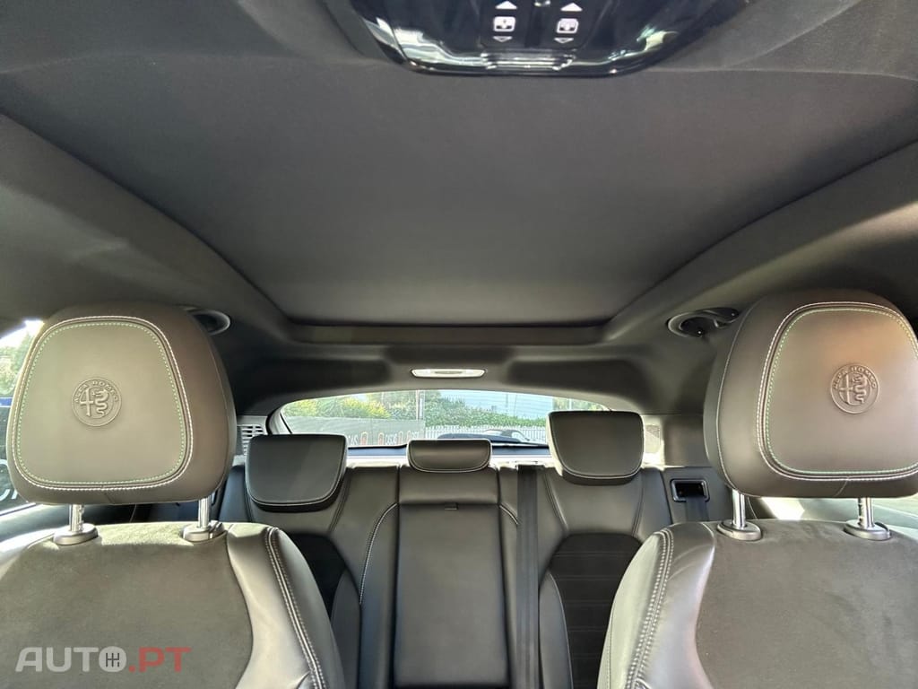 Alfa Romeo Stelvio V6 2.9 Bi-Turbo AT8-Q4 Quadrifoglio