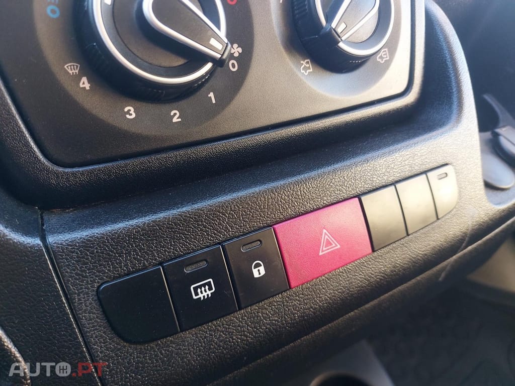 Peugeot Boxer 2.2 BlueHDi 333 L2H2 Pro - IVA Dedutível