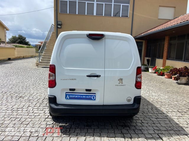 Peugeot Partner 1.6 HDI CARPLAY   100CV