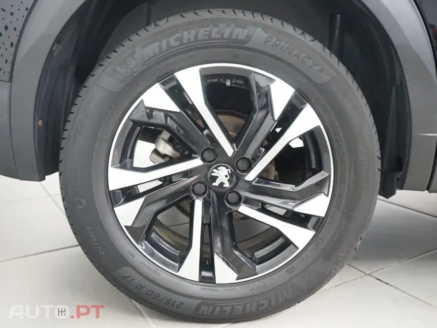 Peugeot 2008 1.2 PureTech Allure