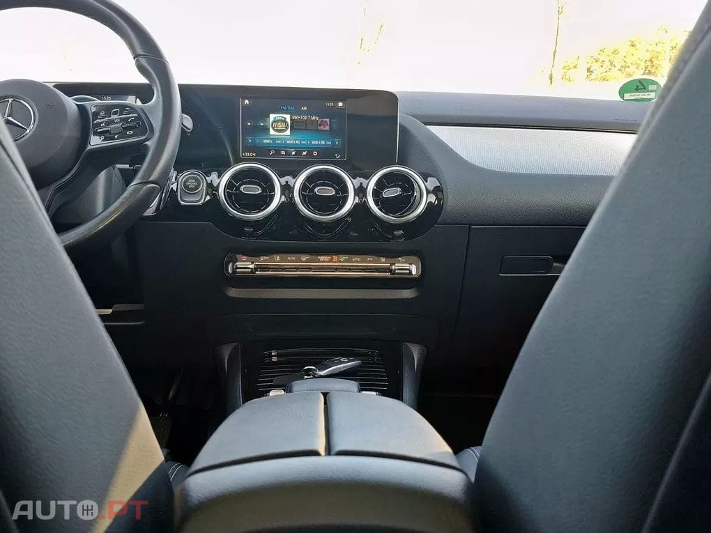 Mercedes-Benz B 250 e 8G-DCT Style — fotografia 21