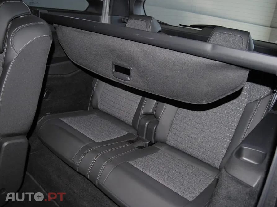Peugeot 5008 1.2 Hybrid Allure e-DCS6
