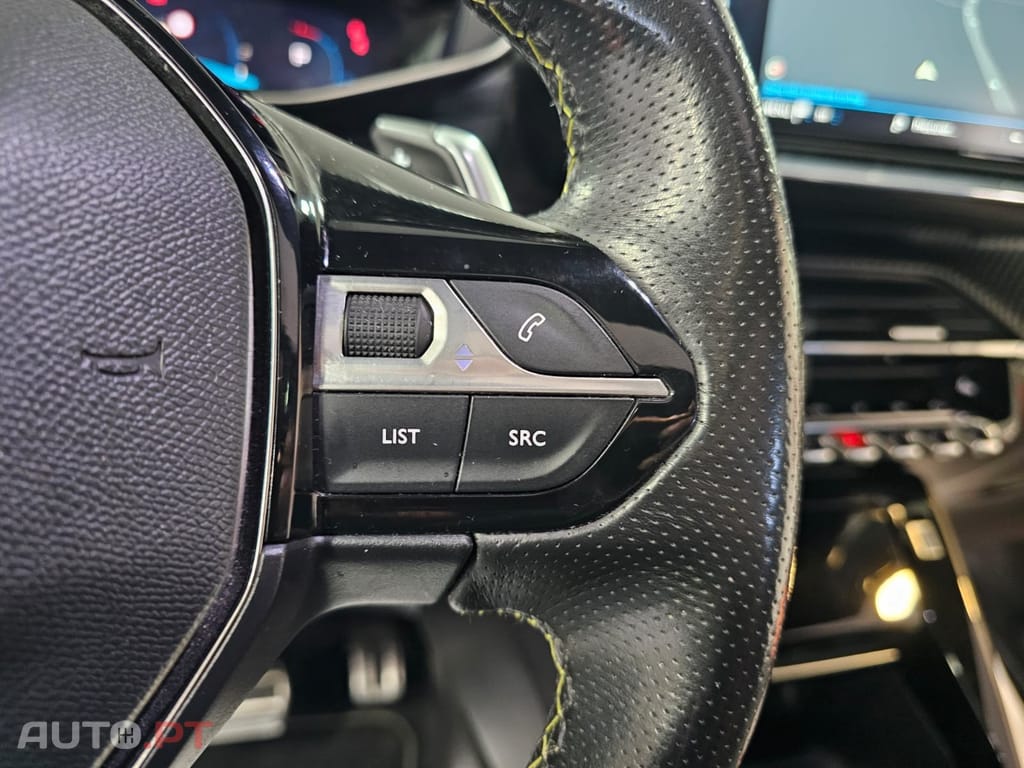 Peugeot 2008 1.2 PureTech GT EAT8