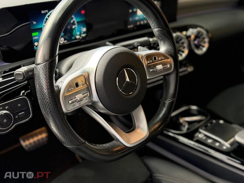 Mercedes-Benz A 250 e 8G-DCT AMG Line