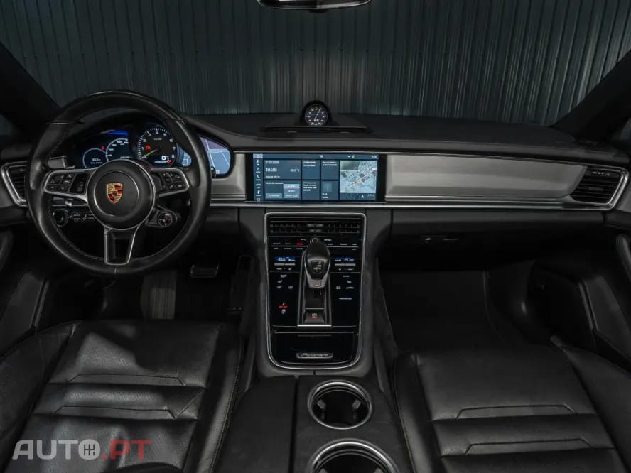 Porsche Panamera 4 E-Hybrid