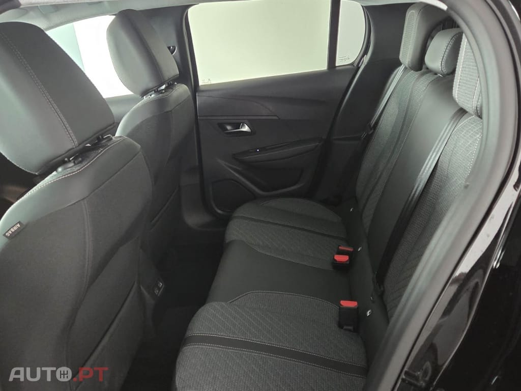 Peugeot E-208 50 kWh Allure Pack