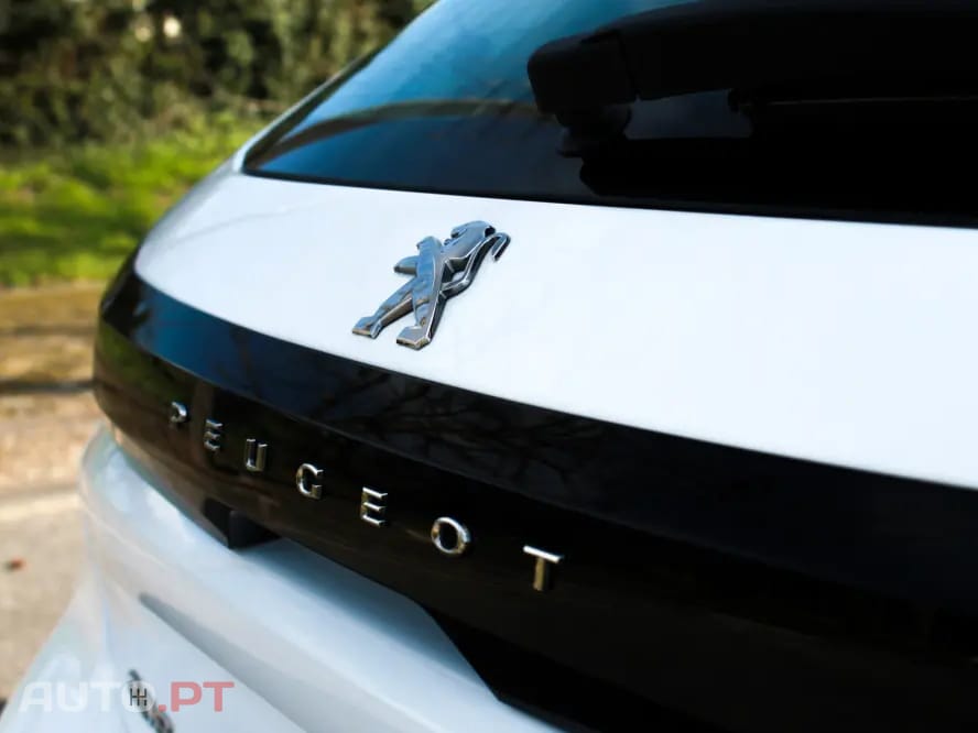 Peugeot E-208 50 kWh Active Pack