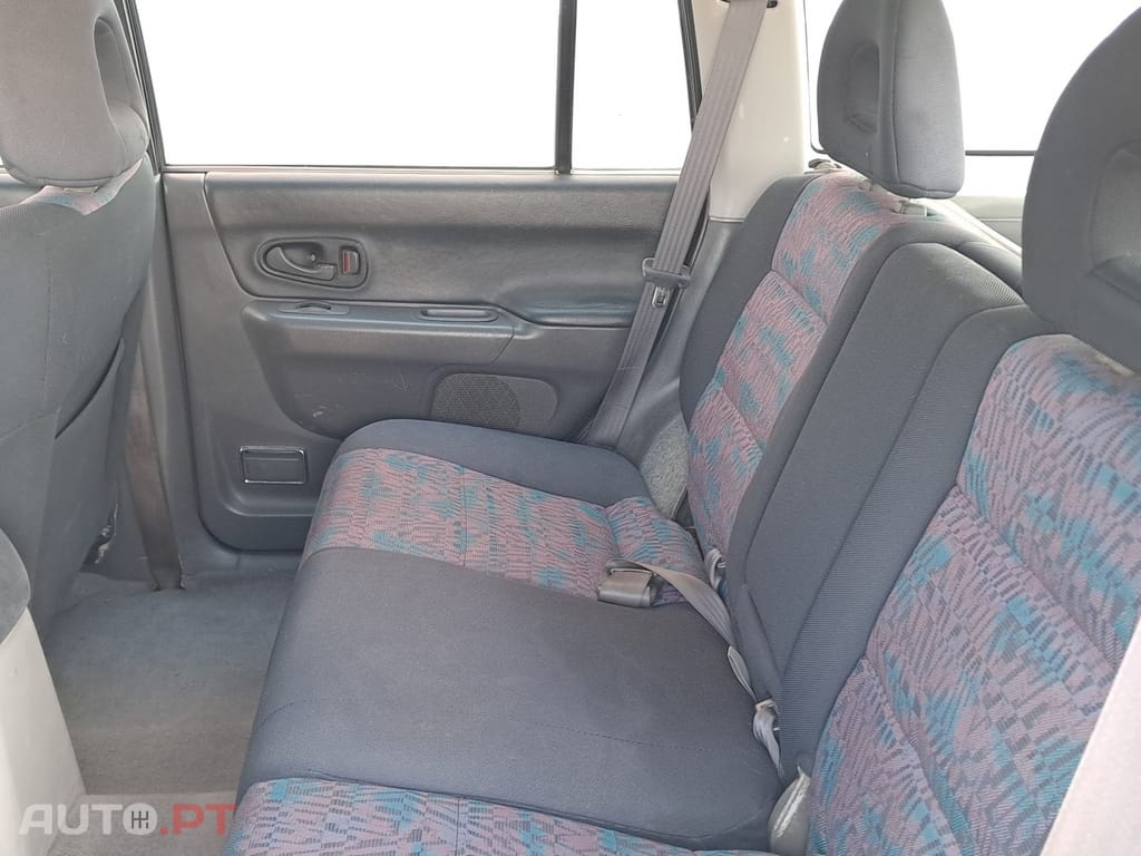 Mitsubishi Pajero Sport 2.5 TD GLS