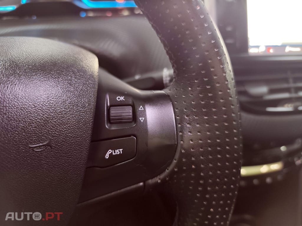Peugeot 2008 1.6 BlueHDi Crossway
