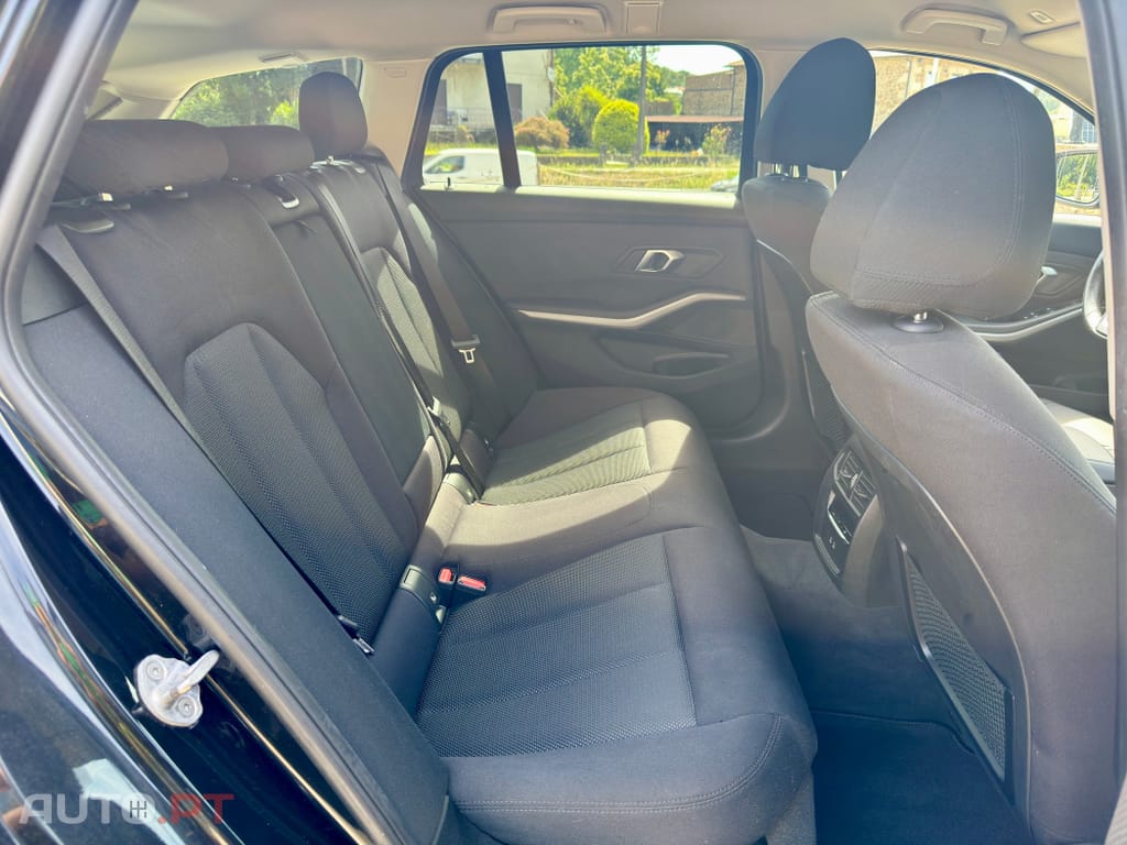 BMW 330 e Touring Corporate Edition Auto