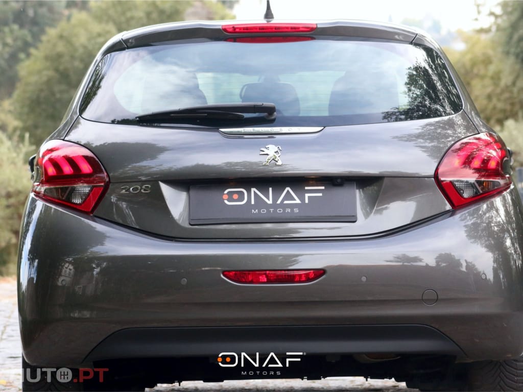 Peugeot 208 1.2 PureTech Signature