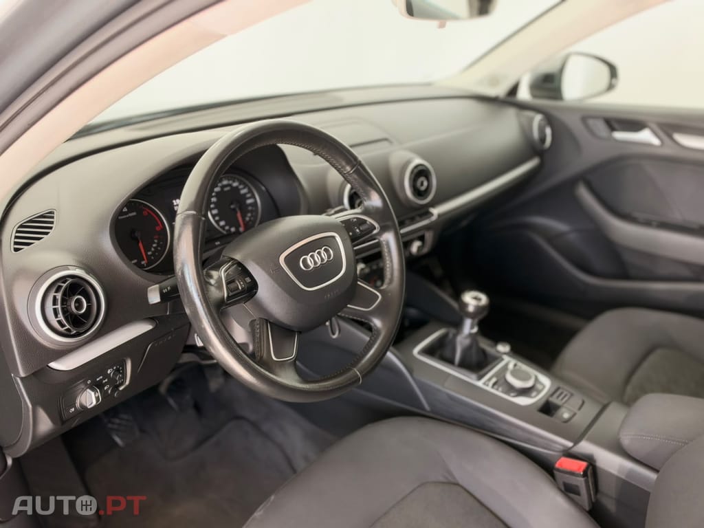 Audi A3 1.6 TDI Attraction