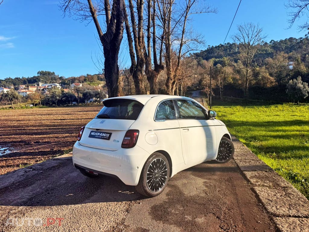 Fiat 500e La Prima