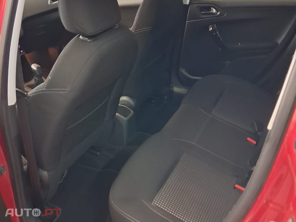 Peugeot 208 1.2 PureTech Style