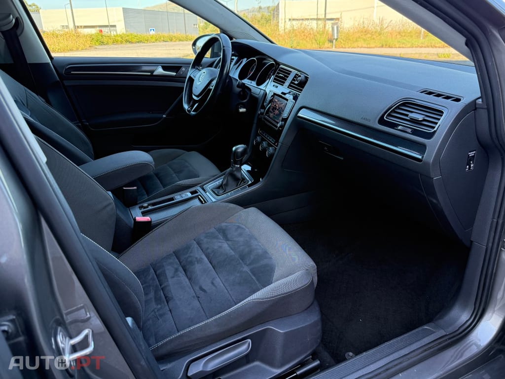 Volkswagen Golf Variant 1.6 TDi Highline DSG