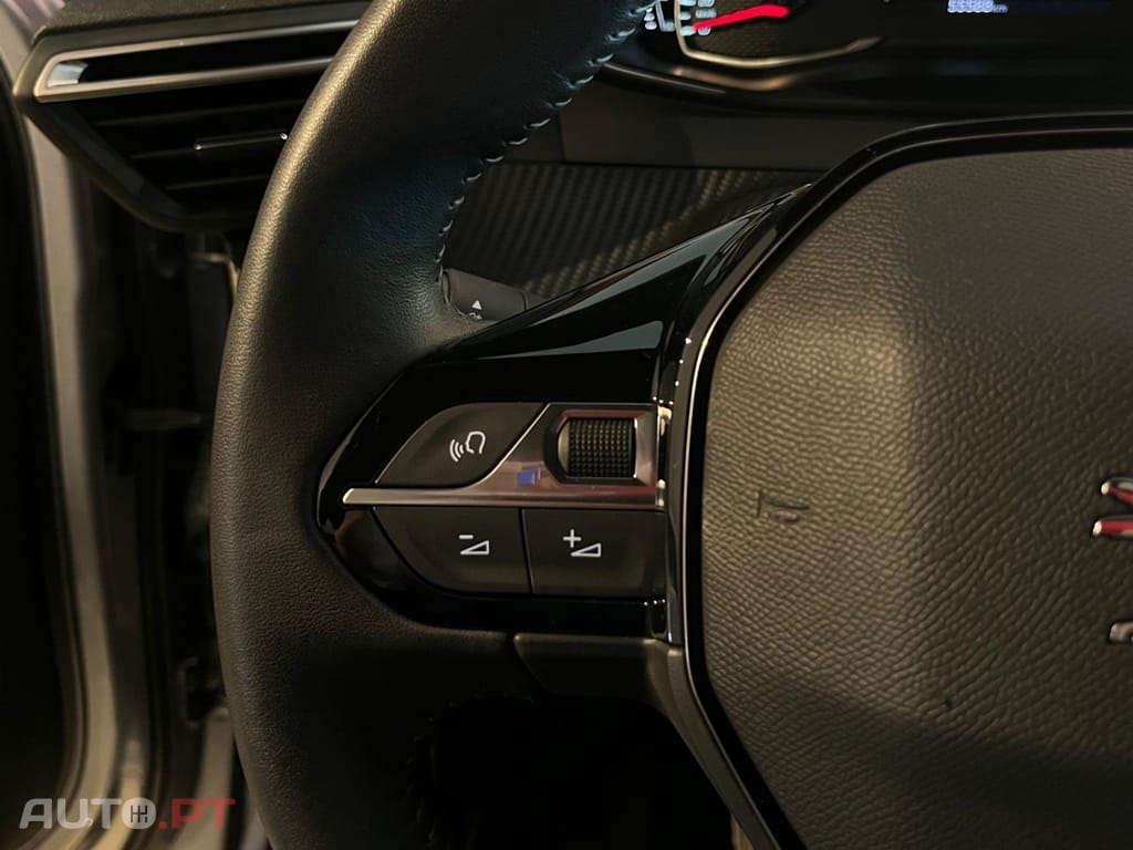 Peugeot 2008 1.2 PureTech Active Pack