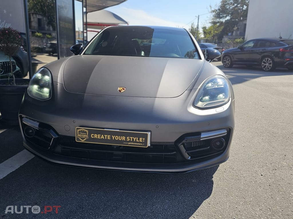 Porsche Panamera 4 E-Hybrid