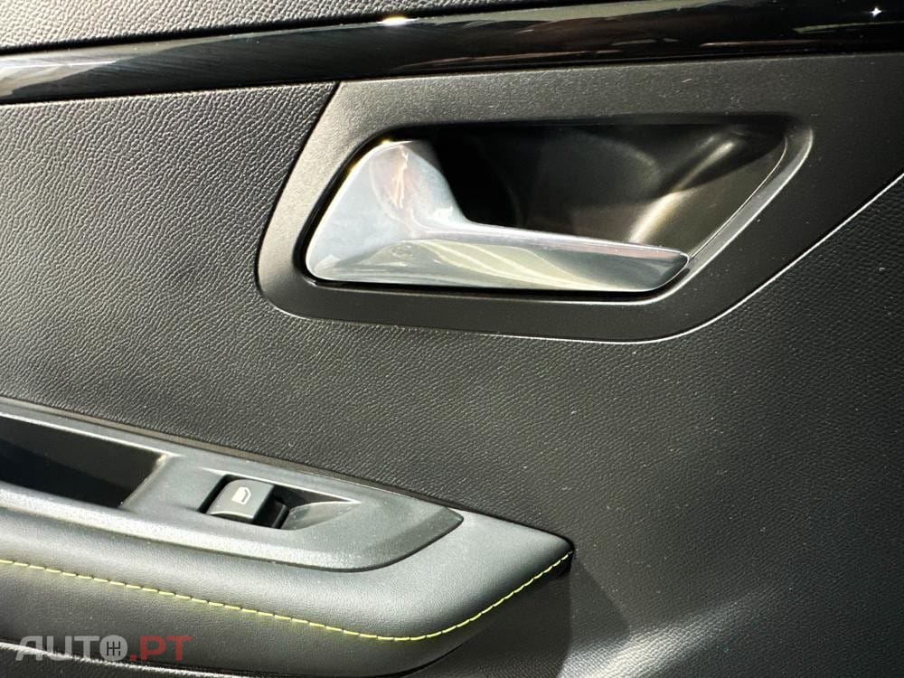 Peugeot E-208 50 kWh GT Pack