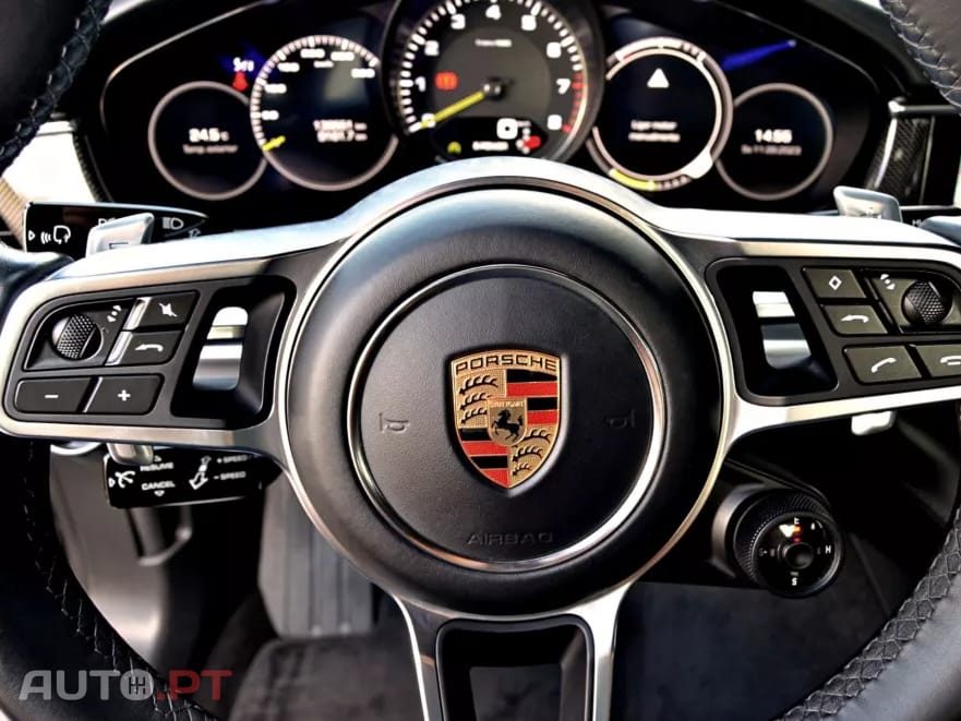 Porsche Panamera 4 E-Hybrid