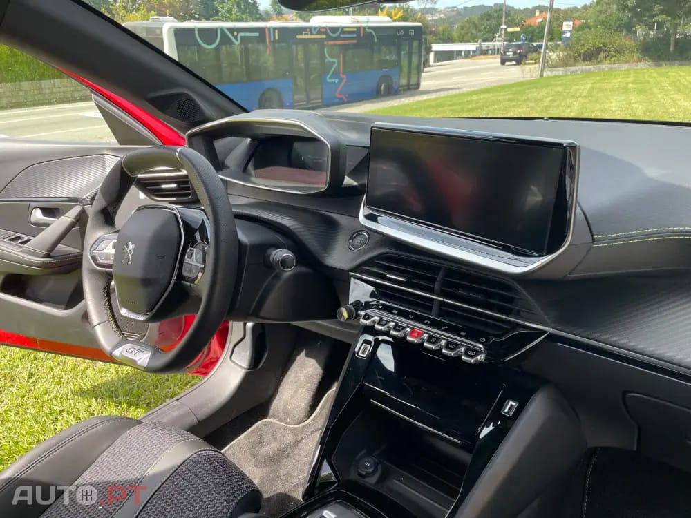 Peugeot E-208 50 kWh GT Pack