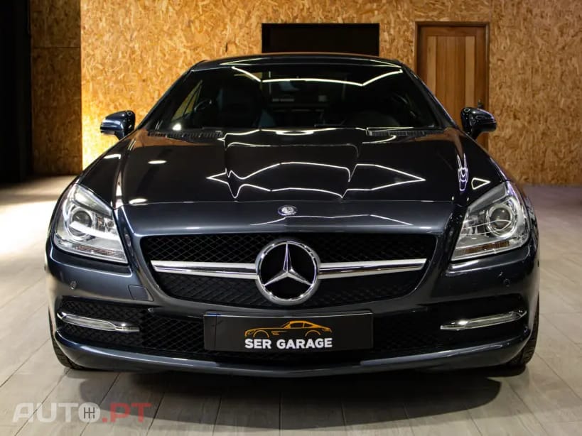 Mercedes-Benz SLK 200 Outro