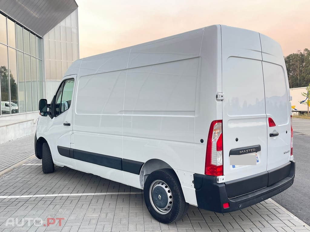 Renault Master 2.3 dCi L2H2 3.3T SS