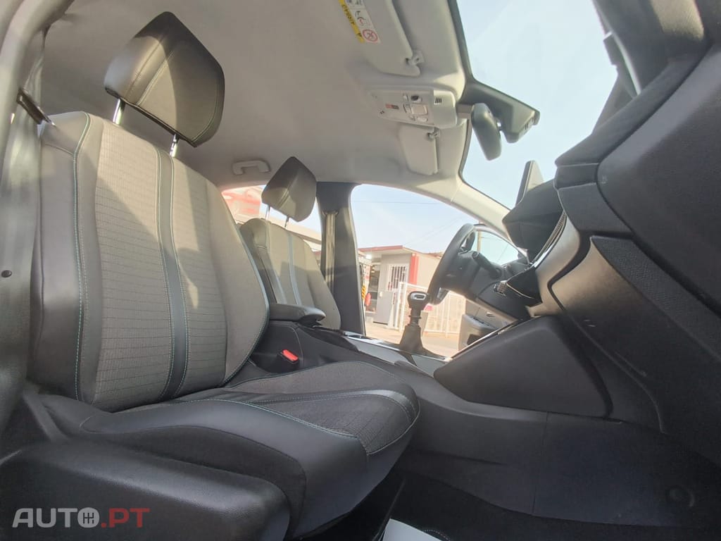 Peugeot 208 1.5 BlueHDi Allure Pack