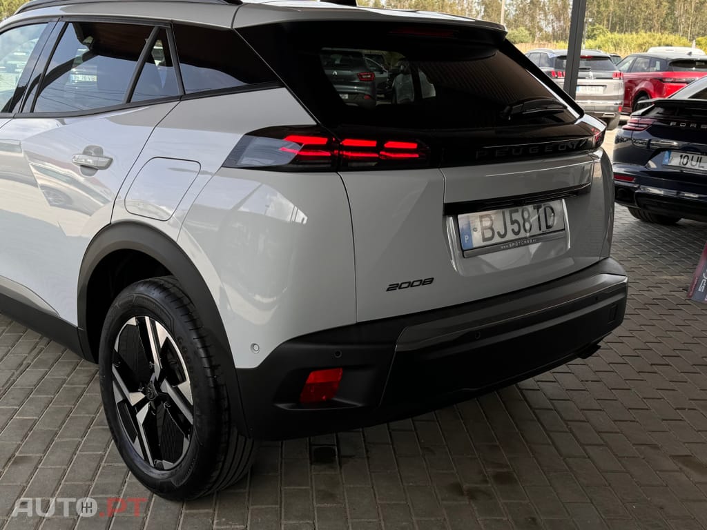 Peugeot 2008 1.2 PureTech Allure