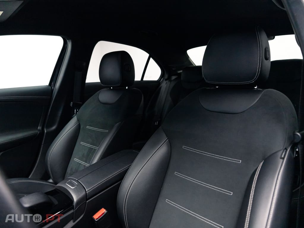 Mercedes-Benz A 250 e AMG Line