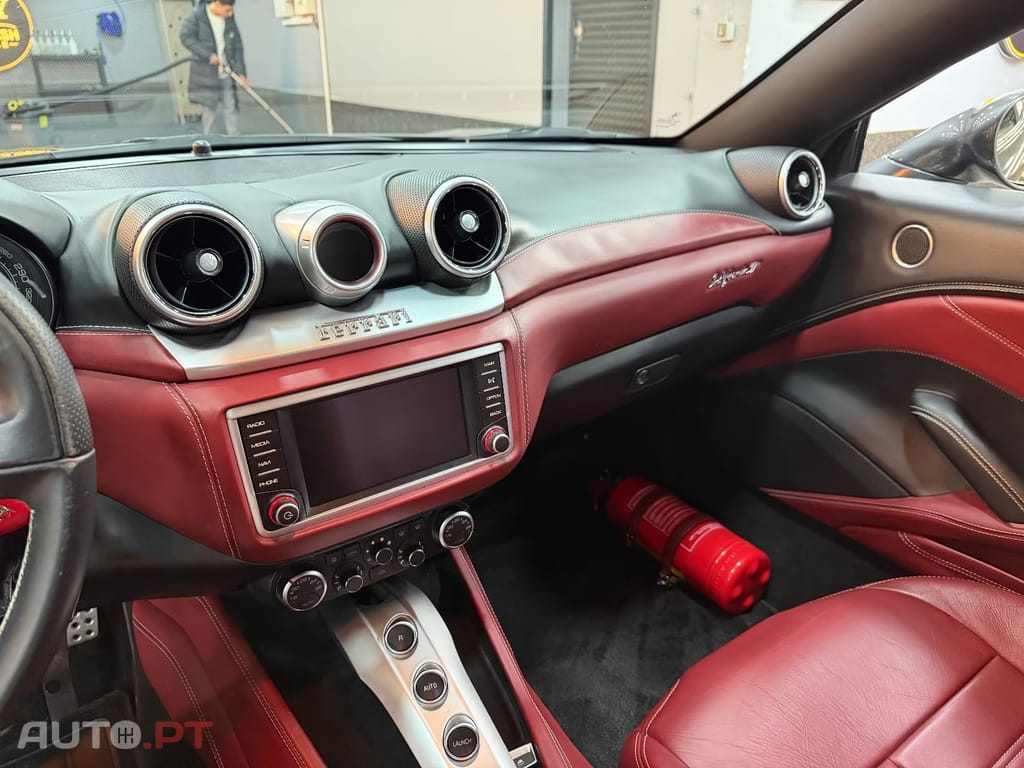 Ferrari California 3.9 V8 T