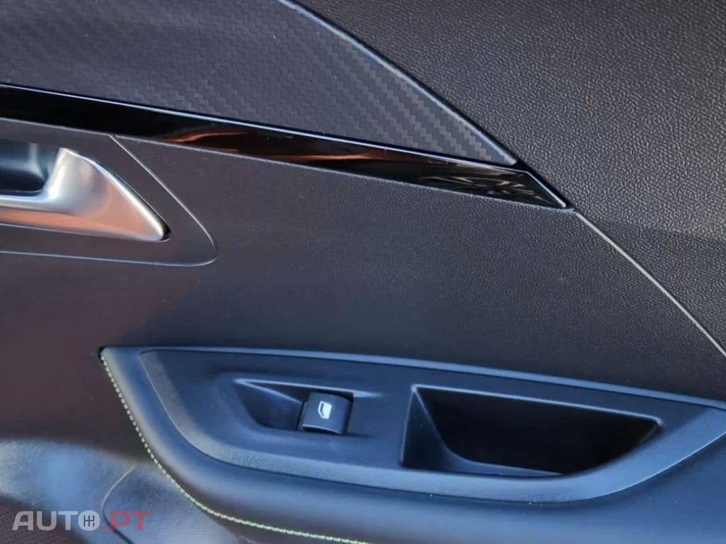 Peugeot E-2008 GT Line