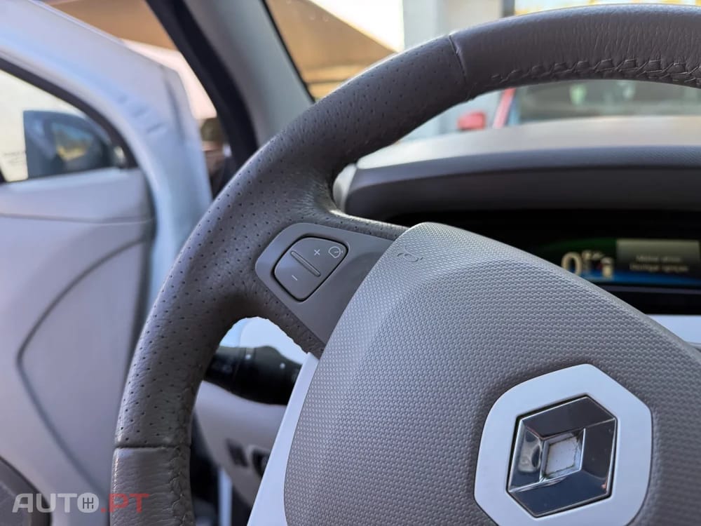 Renault Zoe (s/ Bateria) 41 kwh Life